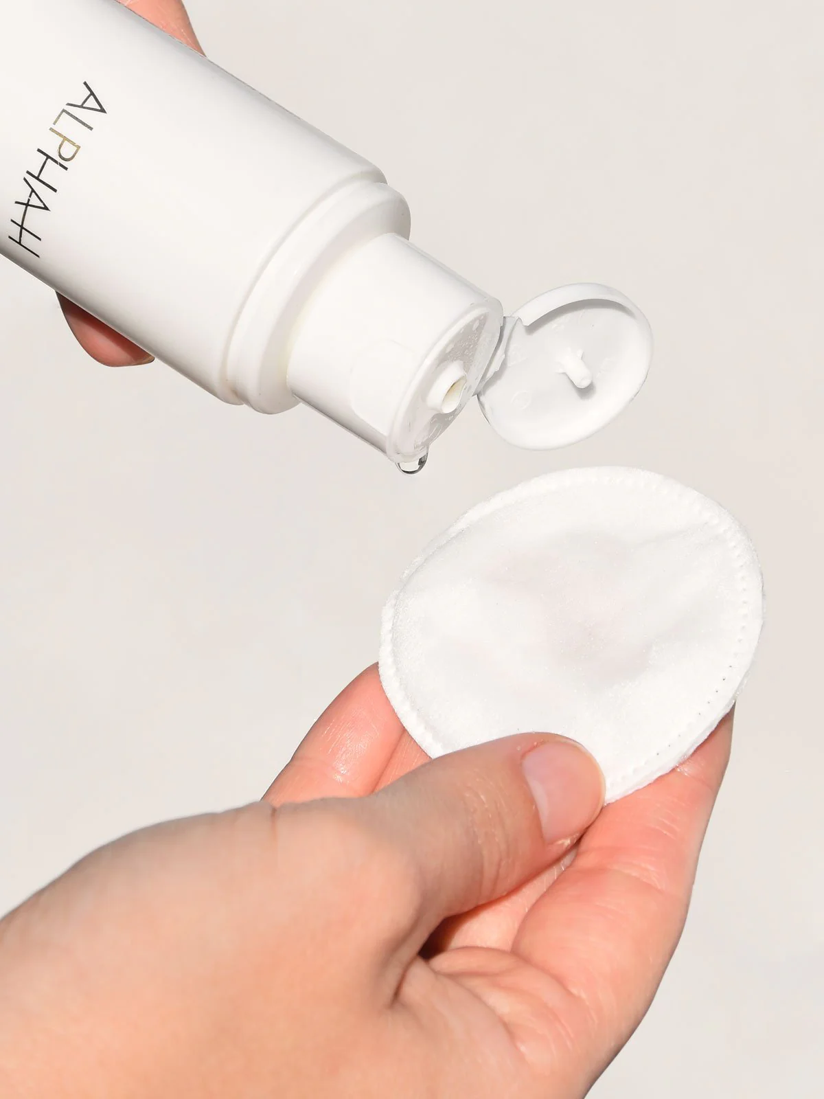 Liquid Gold with 5% Glycolic Acid 30ml - Image 3